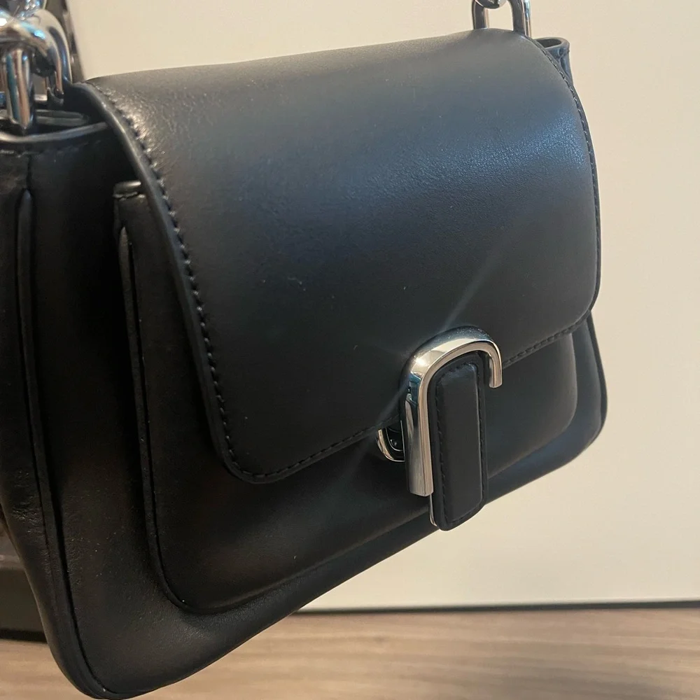 Marc Jacobs Black Leather Shoulder Bag - Picture 5 of 10